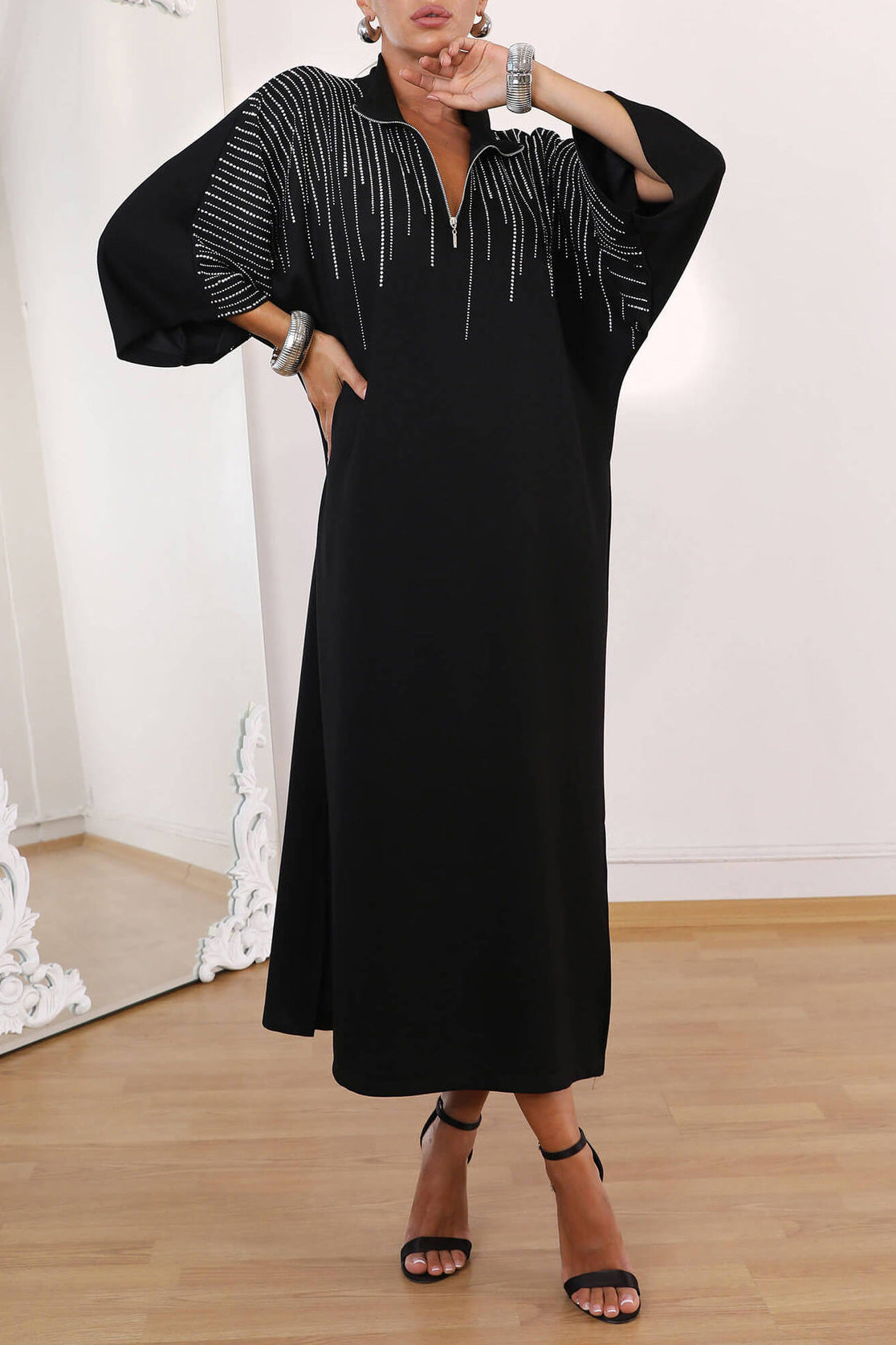 Rhinestone three-quarter sleeves loose-fitting stand-up collar slit dress