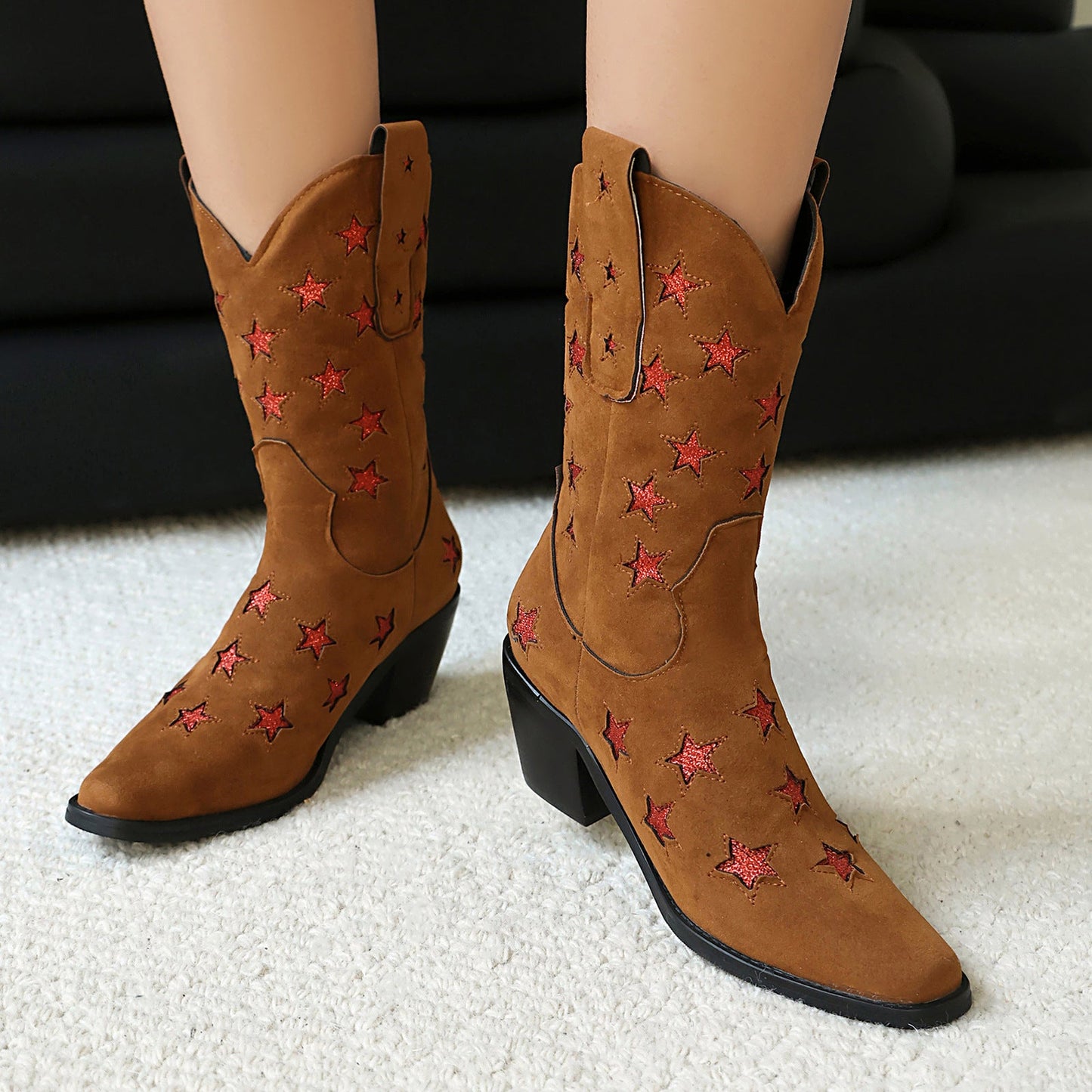 Chunky heeled five-pointed star low boots