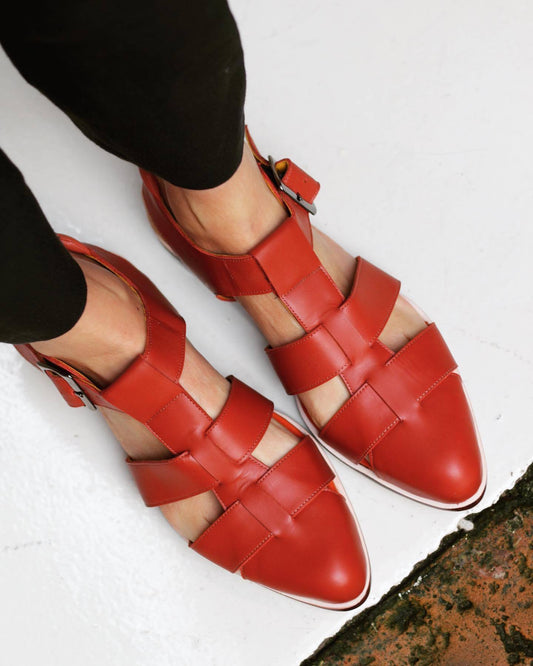 Vintage low heel Roman closed toe sandals