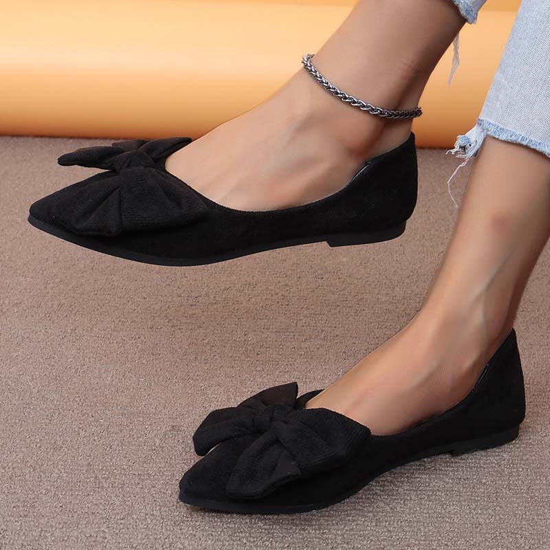 Flache Schuhe Mit Spitzer Zehe Schwarz