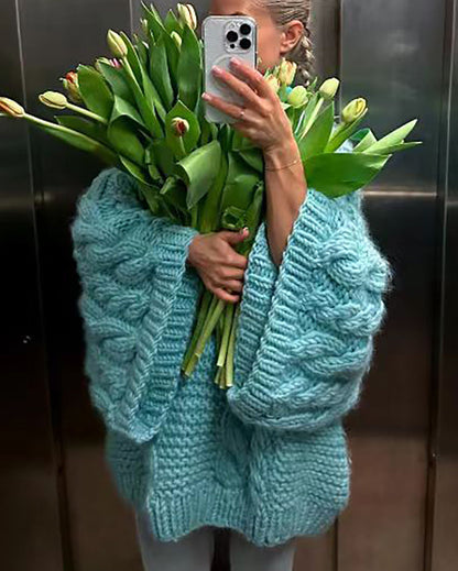 Golden Rhine	Round neck bell sleeve knitted loose sweater