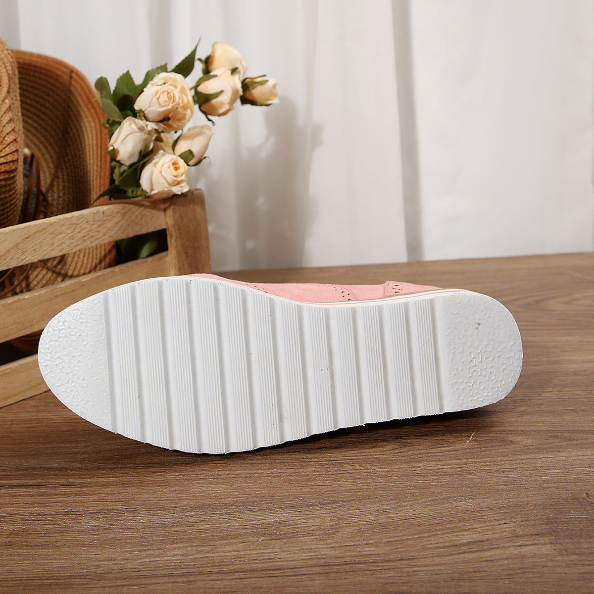 Retro suede round toe foam platform loafers