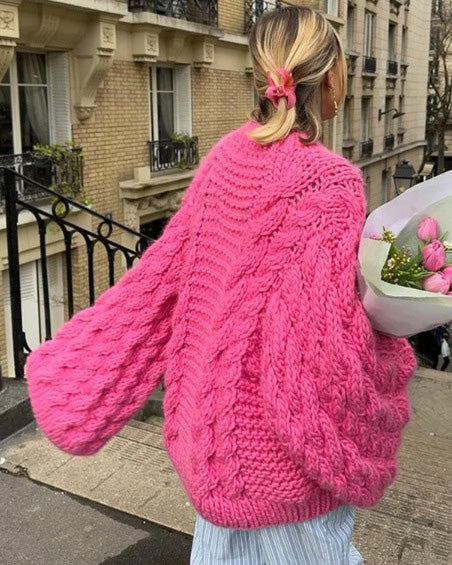 Golden Rhine	Round neck bell sleeve knitted loose sweater