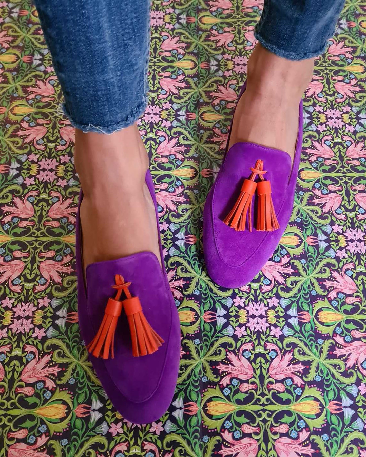 Purple shallow mouth tassel slip-on shoes