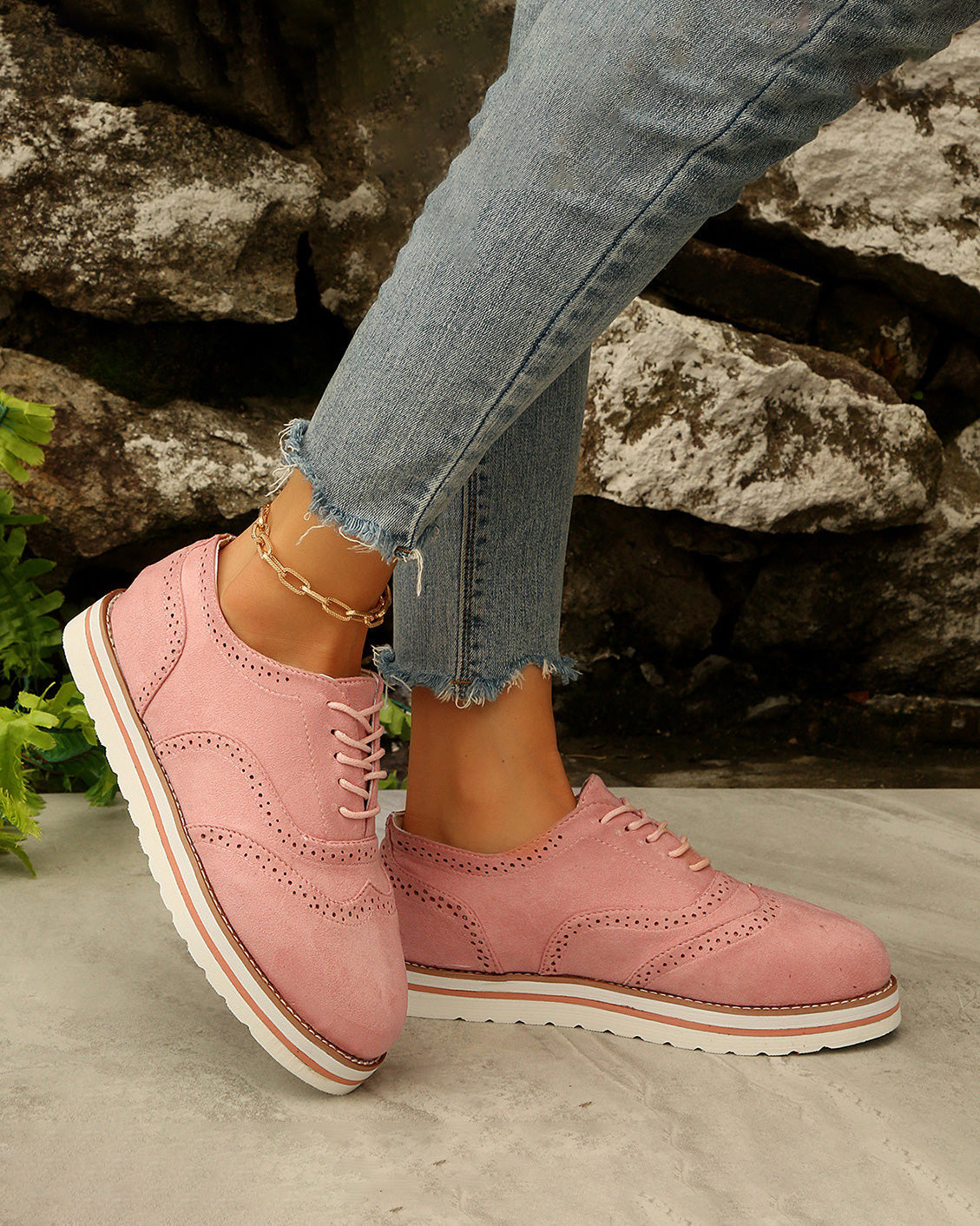 Retro suede round toe foam platform loafers