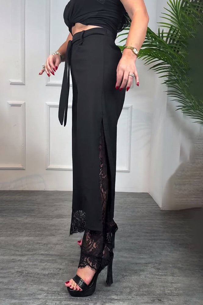 Lace-lined side slits lace-up loose-fitting trousers