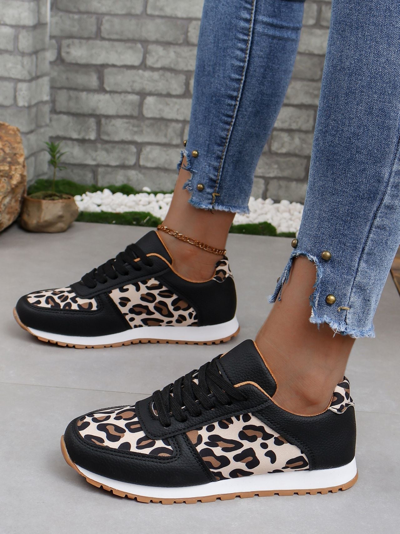 Lace-Up flat shoes with TPR Sole All-Season Leopard Print sneakers