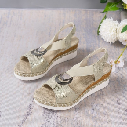 Clara Glanz: Beige-Silberne Damen Espadrilles mit Eleganz