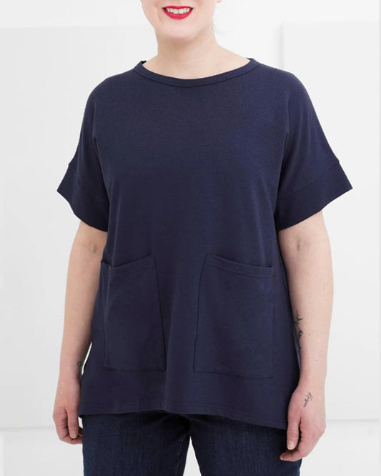 Lässiges Oberteil mit Rundhalsausschnitt und Tasche in Volltonfarbe