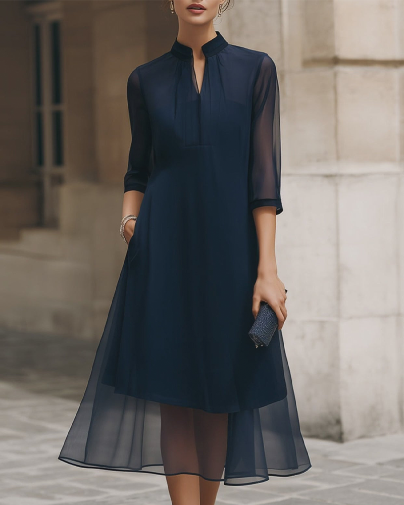 Elegantes A-Linien-Kleid Mit V-Ausschnitt