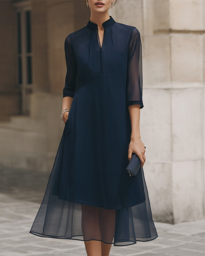 Elegantes A-Linien-Kleid Mit V-Ausschnitt