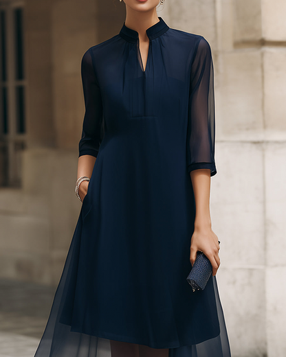 Elegantes A-Linien-Kleid Mit V-Ausschnitt