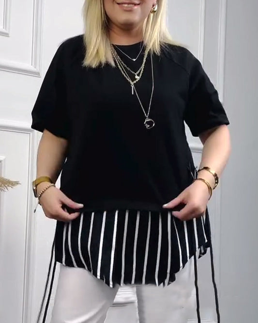 Lässiges kurzärmliges top mit streifenmuster und patchwork