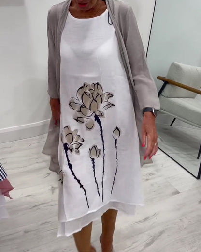 Zweiteiliges Set Bedrucktes Kleid Und Überwurf