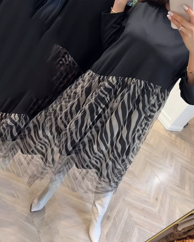kleid mit rundhalsausschnitt und patchwork-mesh-print