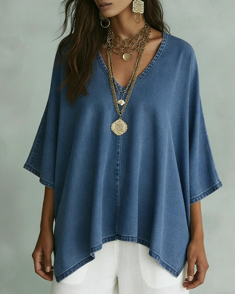 Bluse mit asymmetrischem V-Ausschnitt aus lockerem Denim