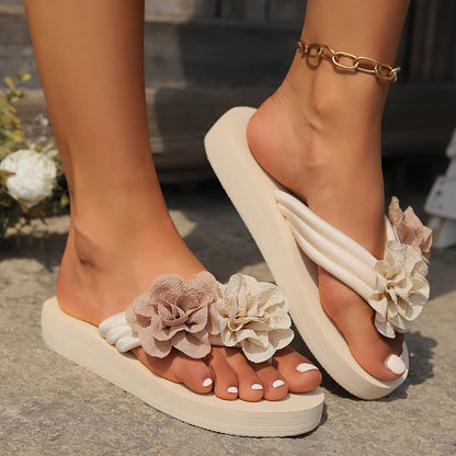 Beige Flip-Flops mit Blumenakzent - Emma