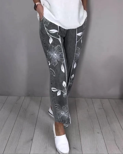 Jeans Blumendruck Abgenutzt