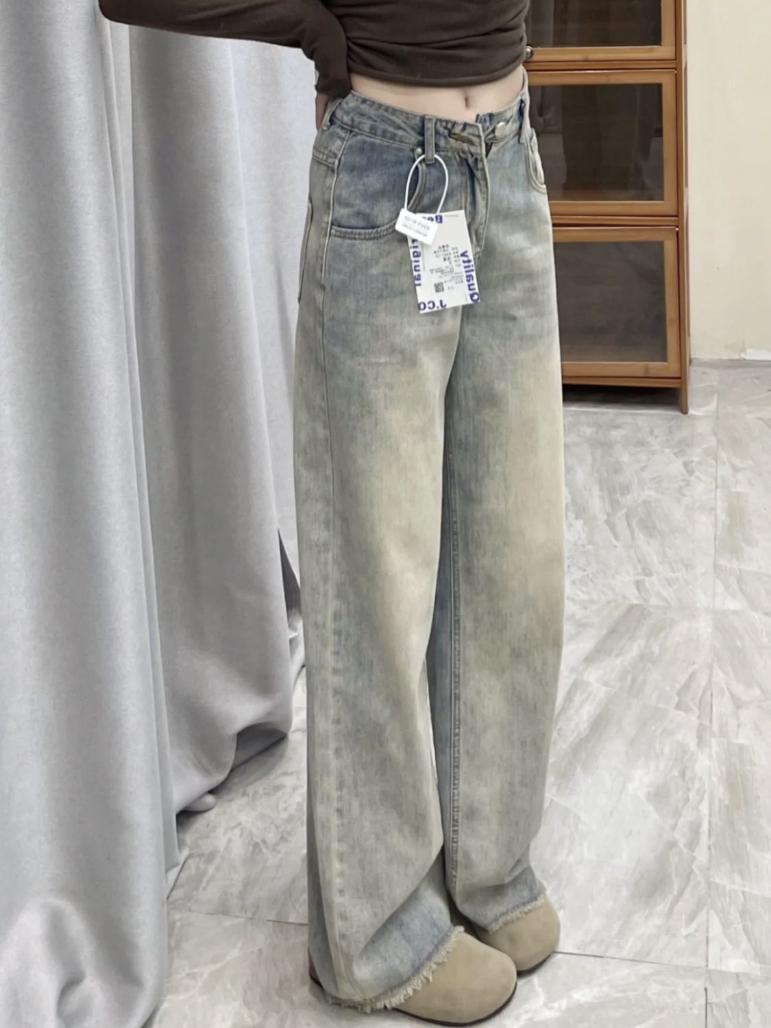 Leichte Vintage Verblassungs Effekt Unbearbeitetem Saum Boyfriend Jeans