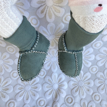 Warme Pelz-Babysocken grün