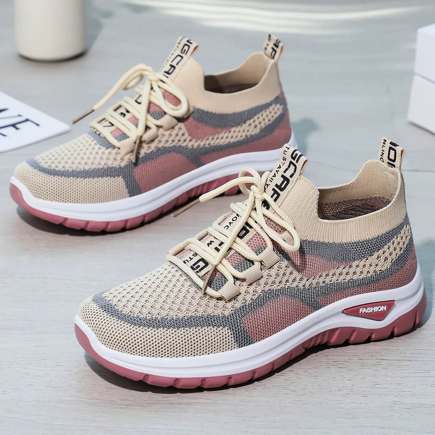 📢🎉👟 Damen Laufschuhe mit Schnürung – Atmungsaktives Mesh – Gepolsterte Sohle – Rutschfest & Leicht – Für Sport & Freizeit
