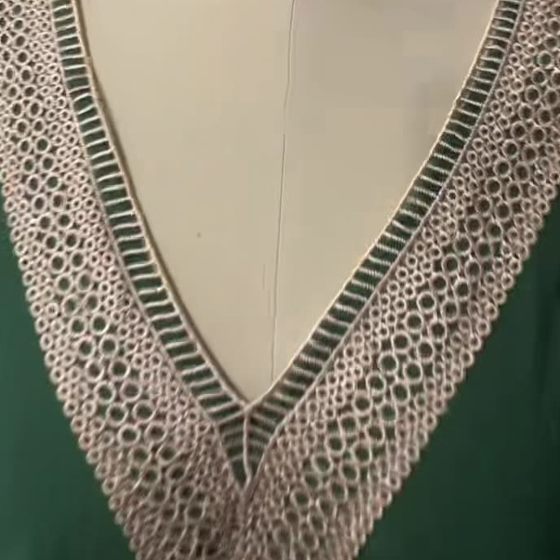 Damen-Zweiteiler: Bluse mit V-Ausschnitt & weite Hose