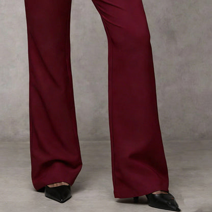 Damen-Hose mit hohem Bund und weitem Bein 👖 verlängert optisch die Beine, fällt schön, ist knitterarm, vielseitig kombinierbar und in Unifarben erhältlich – geeignet für Beruf und Freizeit 💼