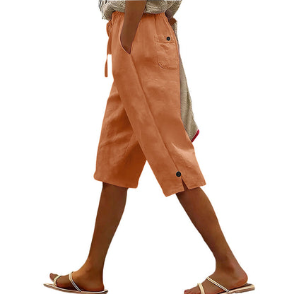Lässige Damen-Caprihose mit Knopfverzierung