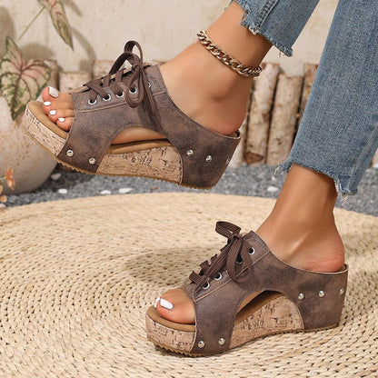 Peep-Toe-Sandalen mit Keilabsatz für Damen