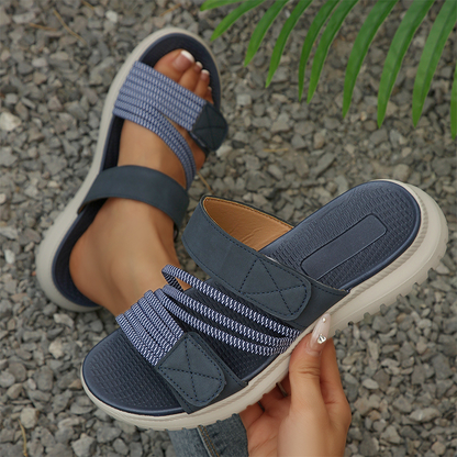 Flache Freizeitsandalen für Damen mit mehreren Riemen