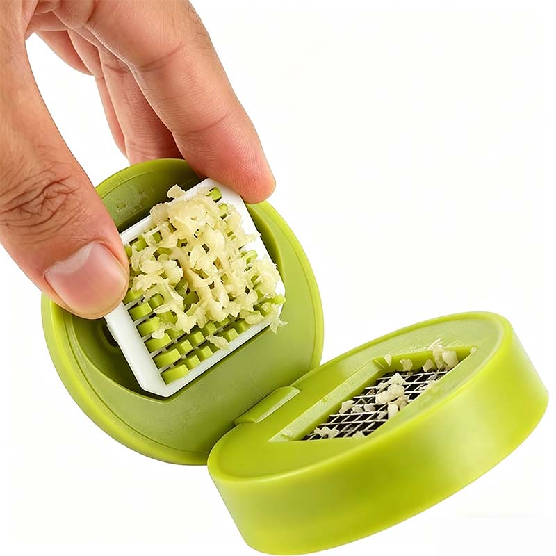 ❄️Sommerfrische 46 % Rabatt!✨Mini-Knoblauchpresse mit Auffangbehälter – Kompakte manuelle Knoblauchpresse für Knoblauch, Ingwer, Schalotten & Chili