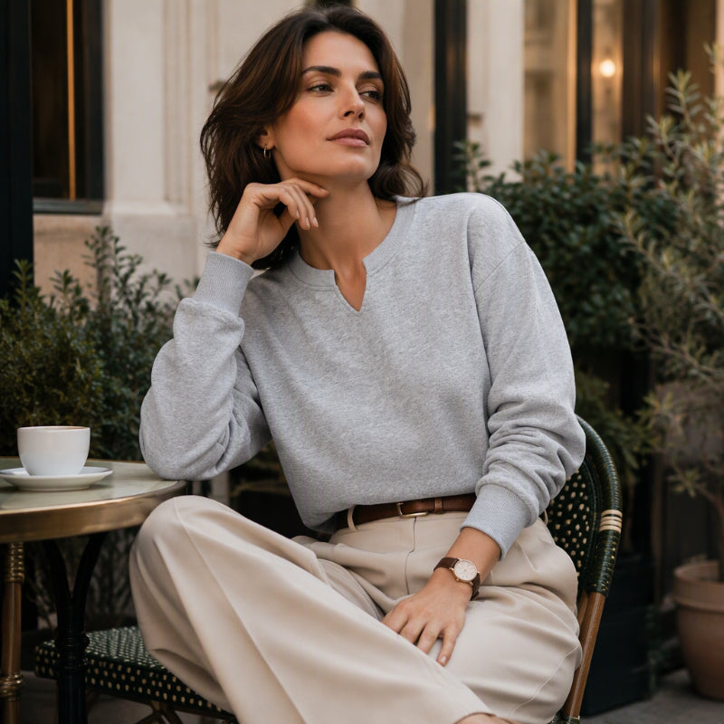 Lässiges Sweatshirt für Damen mit V-Ausschnitt und Schlitz